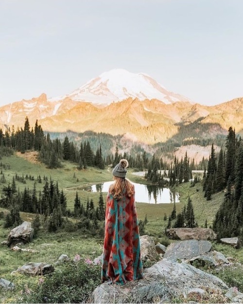 Mt Rainier is one of the most magical places in the world by @reneeroaming (at Mount Rainier Nationa