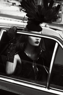 betchawanna:  Film Noir for Glamour Italy with Alexina Graham by Antonin Guidicci  