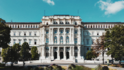 inthecoldlightofmorning:  Palace of Justice in Vienna, Austria x 