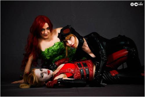 comicbookcosplay: “Gotham Sirens” Me (Jessica Herrlein) as Harley Quinn with my friends