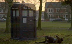 thedoctorsthief:   Time Crash AU: After appearing in the TARDIS with his next two