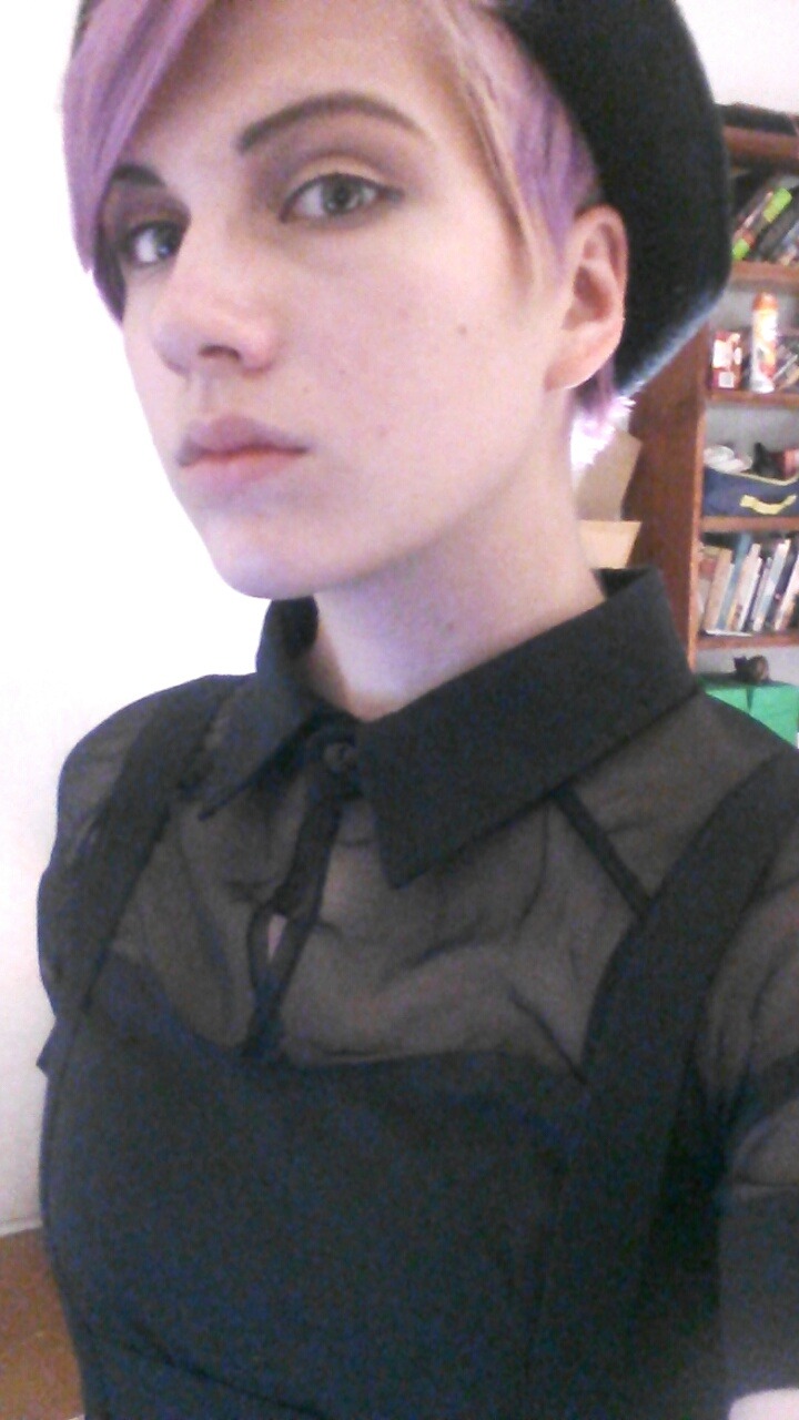 undergroundghosts:  Guess who’s rly tired and bitchy af :^))))