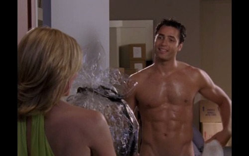 jsuavazblog:  Victor Webster en la serie Sexo en Nueva York (Sex and the City). 