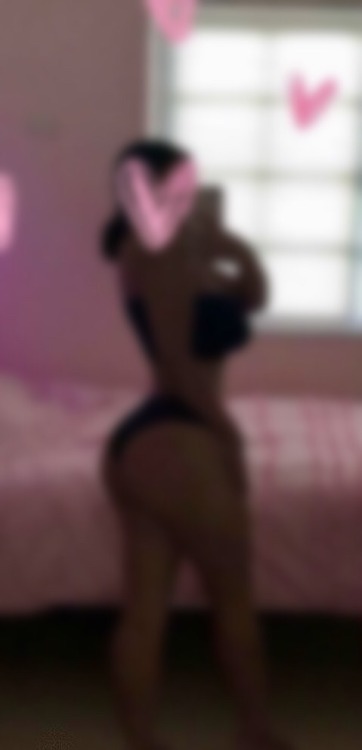 sharingwifepictures: Whoever wants Rhetica Peraltas nudes, dm me, trades only!! damn DM me pls #671