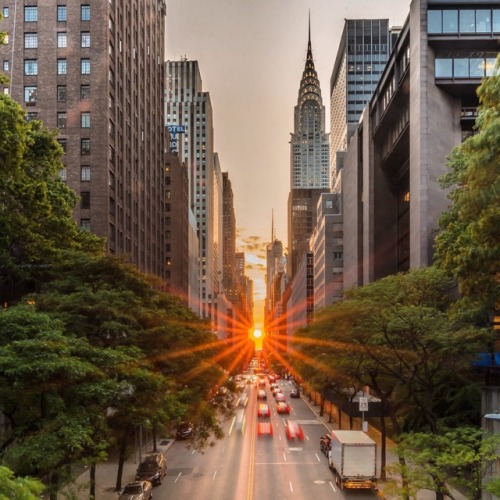 newyorkcityfeelings - Sunset burst over Manhattan’s 42nd Street...