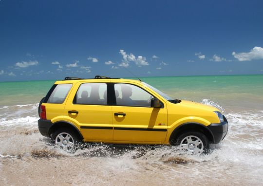 ford ecosporte amarelo