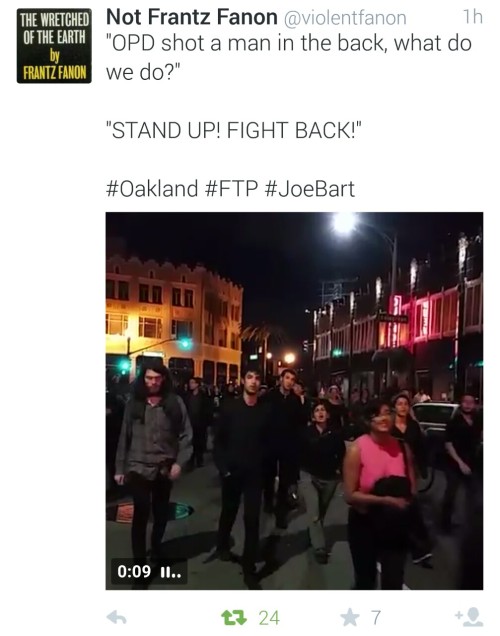shevathegun:UPDATE: OAKLAND, CA. 10:20 PM LOCAL TIME. PROTESTERS STORM THE STREETS OF OAKLAND IN AN 