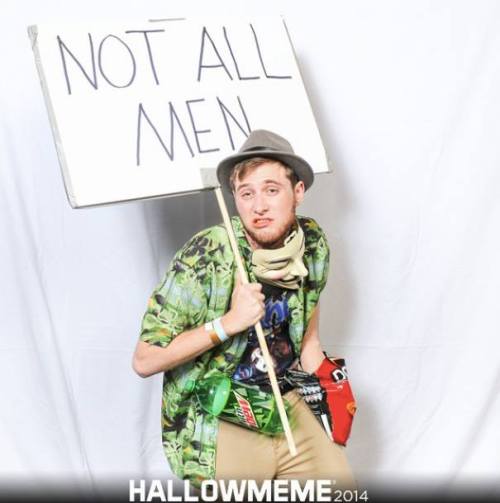 awesomeringerud: ryanhatesthis: Last night, I came in 2nd in Hallowmeme&rsquo;s costume contest.