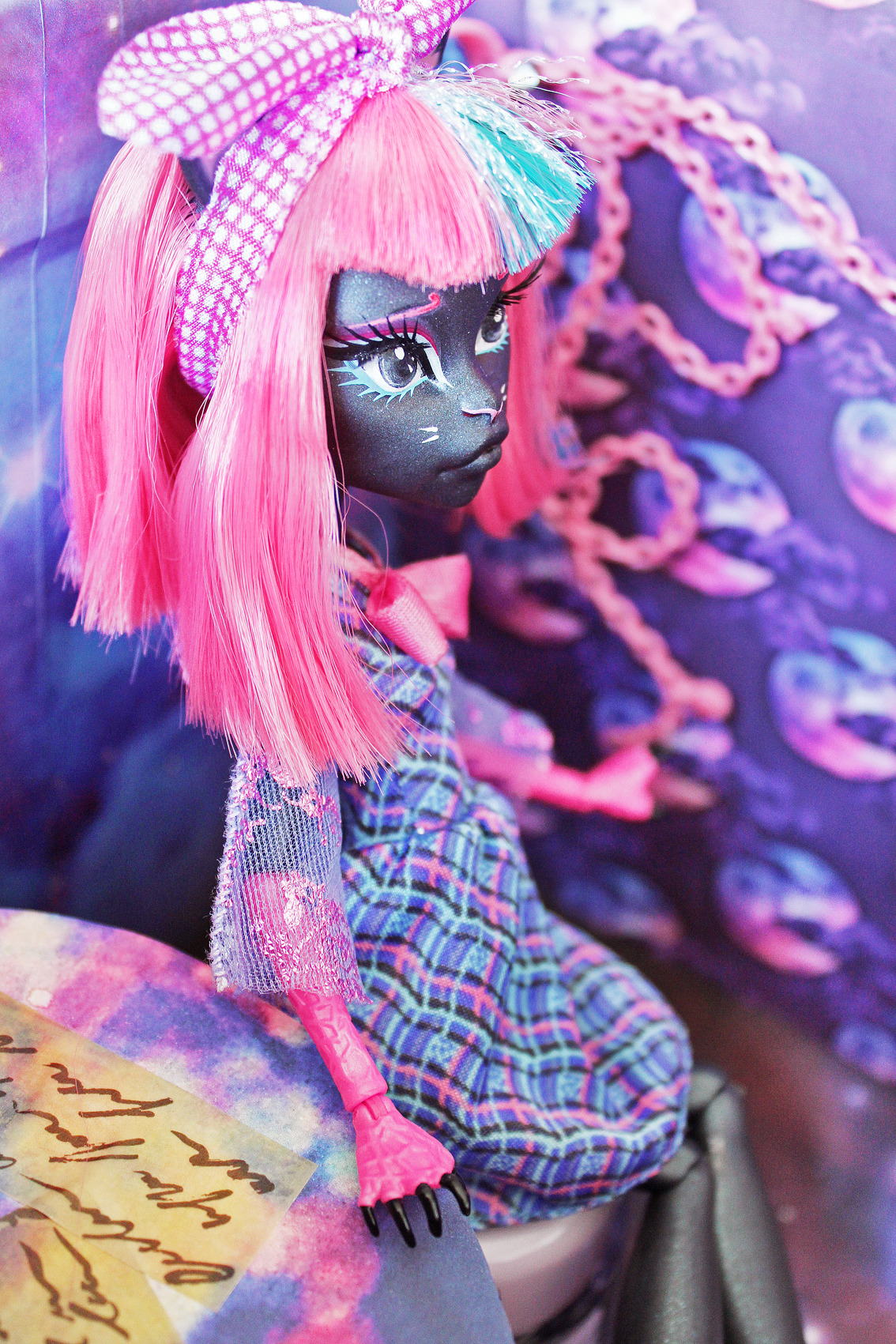 dollystrange:   Find my other dollies here!SpacecatMy tiny little baby got a repaint