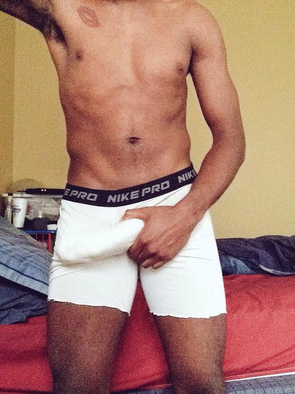 blackgaygifs:  muthafuckaz everywhere going crazy for #eggplantfriday - big bulge