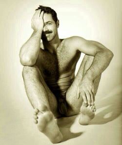 hairygingerman:  Don’t be shy, stache boy