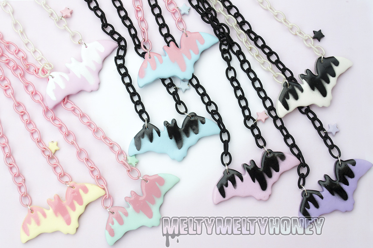 cultfawn:  Melty big bat necklace $15