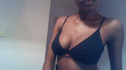 bratprincesss: wtf i am gorgeous ?????
