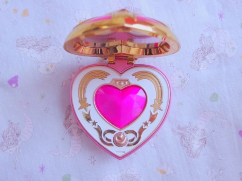 bitmapdreams:  Cosmic Heart Compact from Proplica.