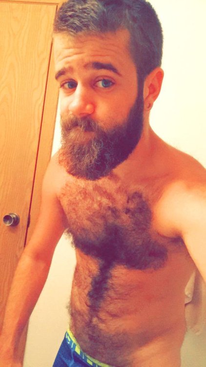 cwbyrider:  isometriclove: colungafrank:   Ryan    I need him   Suck a sexy lil fucker!