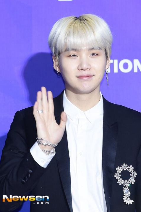 180125: BTS AT SMAS RED CARPET | 7 VISUALS