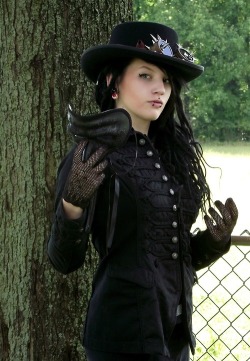 victorian-goth:  Victorian goth http://victorian-goth.tumblr.com/