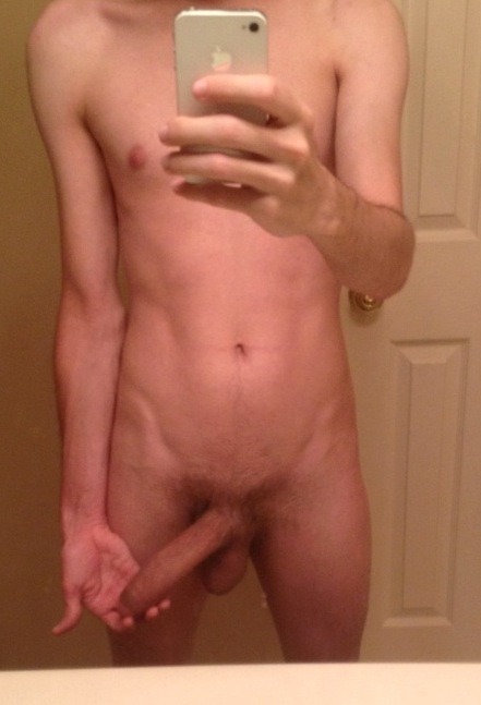 https://sexyboysbeingsexy.tumblr.com/post/137682646773