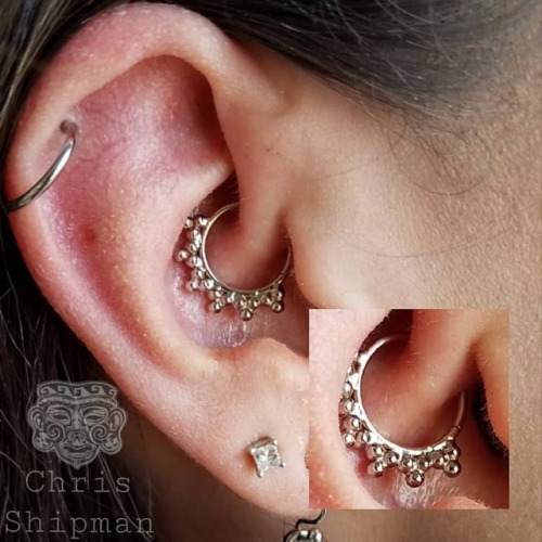 Check out this gorgeous fresh daith piercing on @ameena_gazee with a solid 18k white gold Sabrina ri