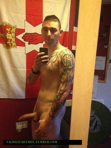 str8uklads:  ukmilitarymen:  Meet Robin, a shy soldier with a big cock and some kinky