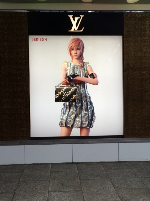 aitaikimochi:Walking through Shinjuku today and just so happen to pass by the Louis Vuitton store wh