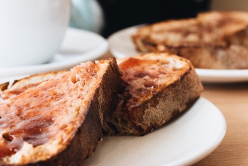 toast and jam (2018)