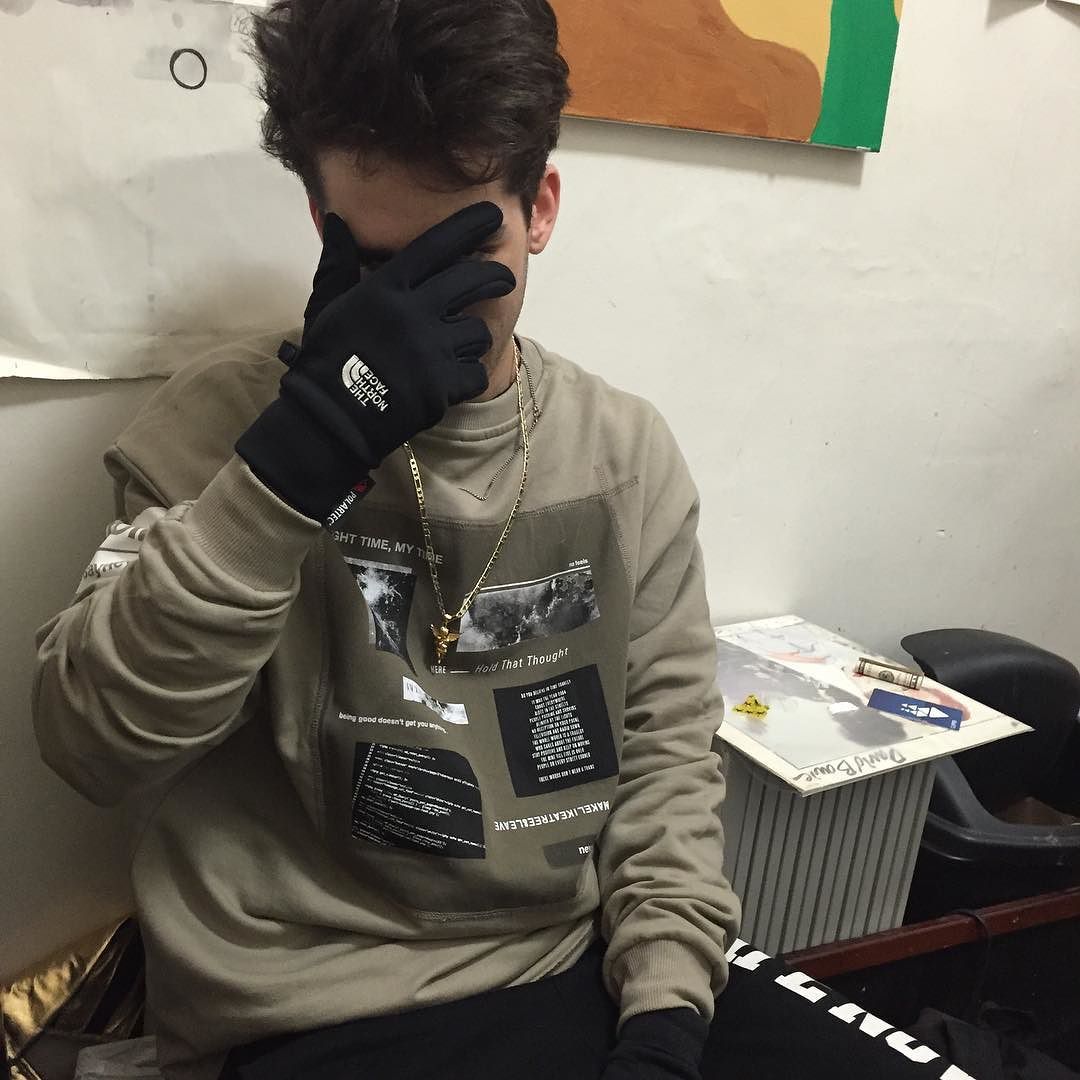unflavoredwaxedfloss20:  by lilfiji http://ift.tt/1RFIJWa