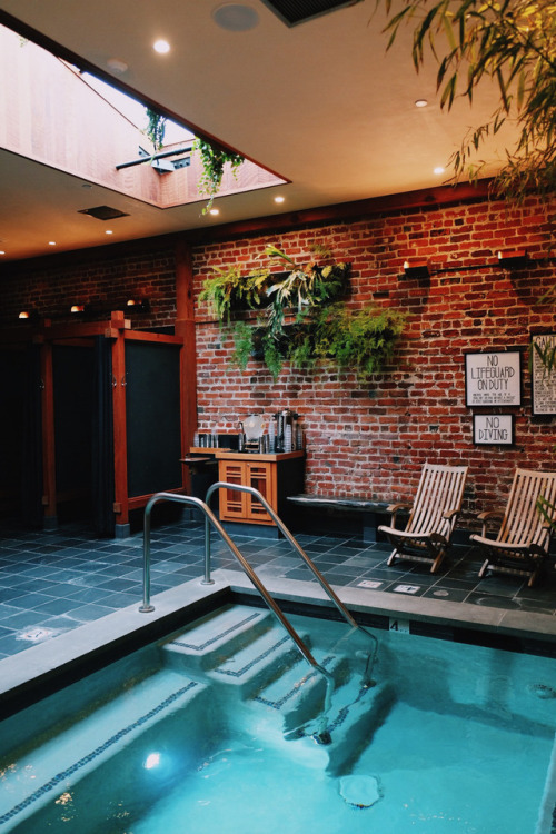 Have yourself a Spa Day at the Japanese inspired bathhouse in San Francisco, Onsen. (via San Francis