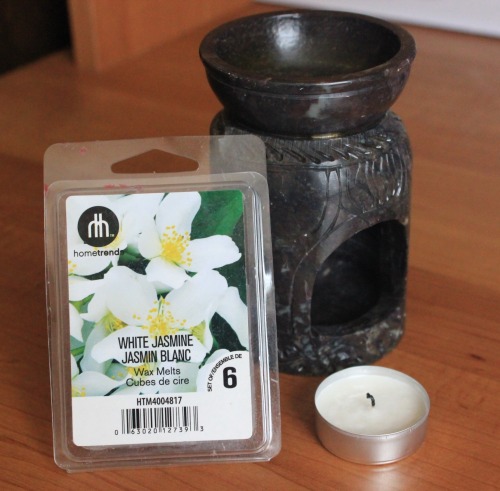 llagainll:  So this is the longer post I said I’d make about the wax melting pot! It’s v