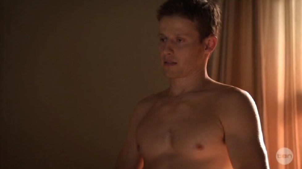 boycaps:  Shirtless Will Estes in “Blue Bloods” 