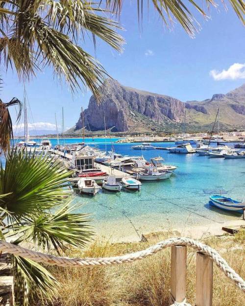 Sunshine and hot temperatures at San Vito Lo Capo, Sicily @Regrann from @pupina - - #sanvitolocapo #