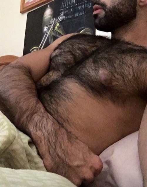 lefthandeduniverse:  xxxnewstitch:  Buenas noches,  guarretes!  Bueno, bueno…