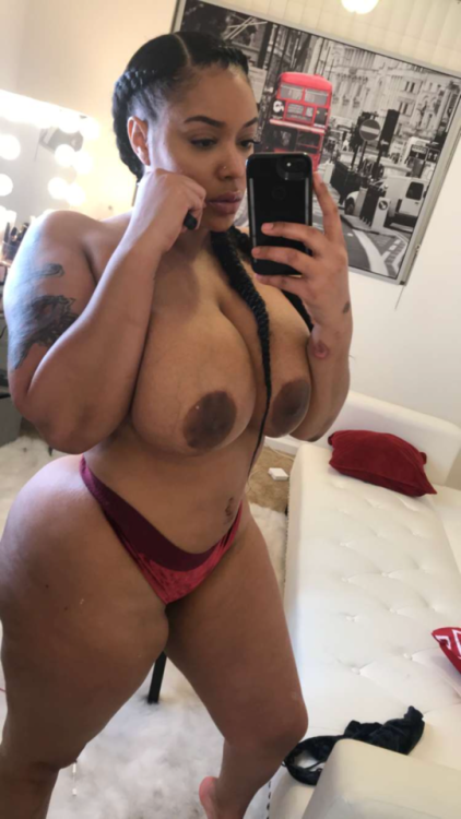 Porn Pics ilovehabeshas:  Aundreana pvt snap pics