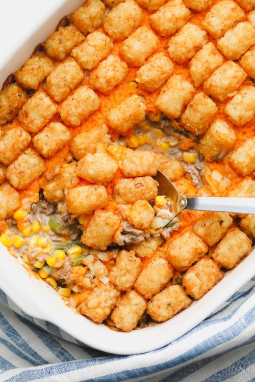 tinykitchenvegan:Vegan Tater Tot Casserole