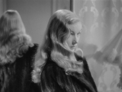 365filmsbyauroranocte:    “You don’t mind being married to a witch?” Veronica Lake in I Married a Witch (René Clair, 1942)    