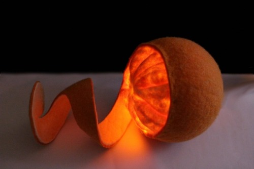 sosuperawesome:Felt Apple Storage Box, Orange Nightlight and Tangerine Ornament, by TaFiO Land on Et