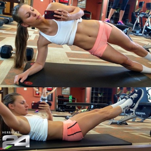 sexygymchicks:  @karleeforniaa: Abs abs abs!! Round 1: Hold plank position & then dip up & down for 20 seconds, rest for 10 seconds. 4 sets EACH side=8 in all  Round 2: hold hollow rock for 20 seconds, rest for 10. 8 sets!! Keep your core as tight