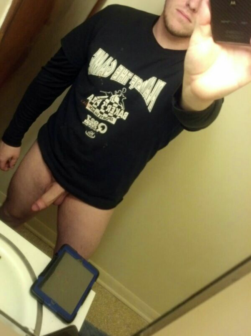nakedguysfromkik: Kelly from texas, 21yo