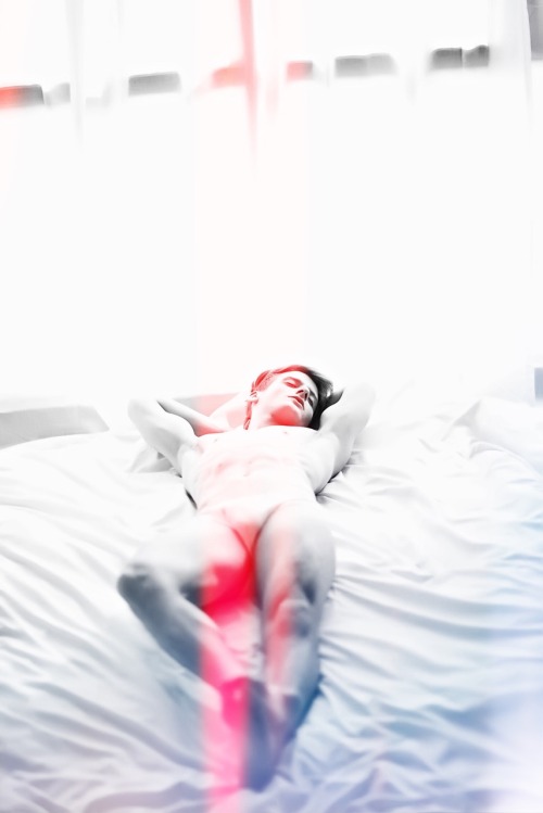 supposedjunkie:    While I am so afraid to fail so I won’t even tryWell how can I say I’m alive