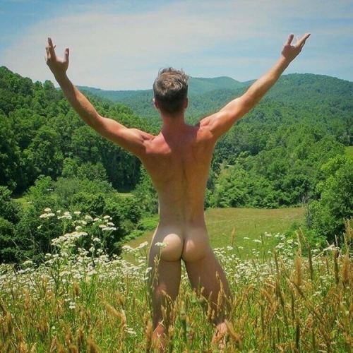 ladnkilt:THE CALLIPYGIAN (Greek: Handsome Butt)…  THE IRONIC ROUND AND FIRM SYMBOL OF TH