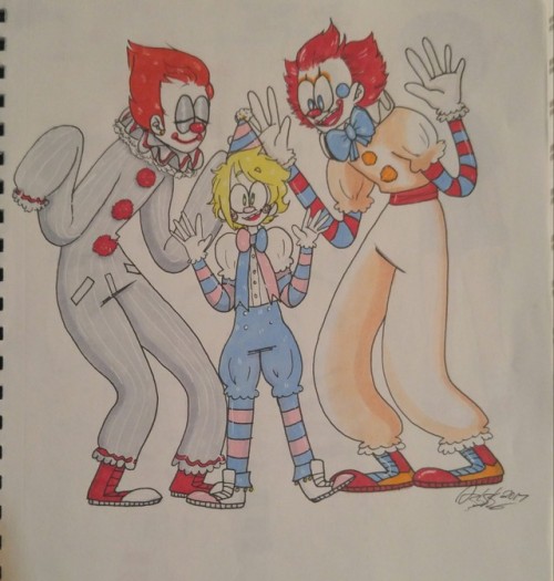 Drew my smol clownsona (Boba) with my two favorite depictions of Pennywise.  ~ @ghost-oakes ~ @couls