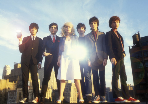 twixnmix:Blondie   photographed by Martyn Goddard on the roof of the Record Plant in New York City, 1978.