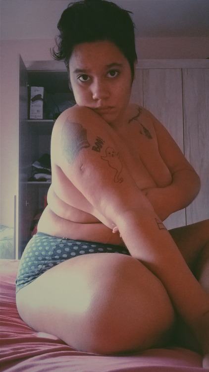 chubby-bunnies:  submitted by fat-feminist-alien 22 years old brazilian girl breaking the&