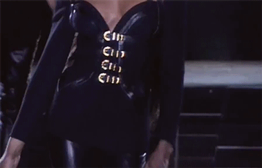 supermodelgif:  Naomi Campbell at Gianni Versace, Fall 1992 