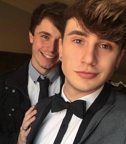 being-sean:  Yeah we can be cute my gorgeous boy and I on our one year anniversary weekend where I s