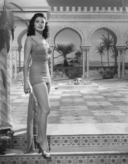 retrospex:  Yvonne DeCarlo  Babe