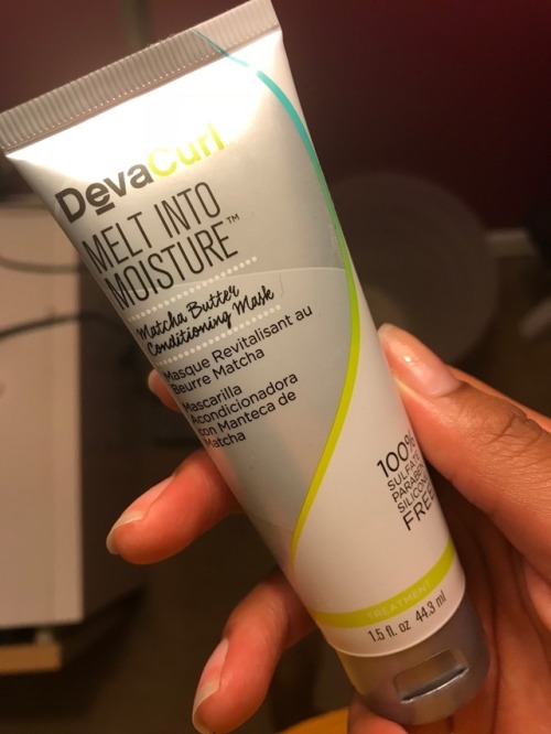 Sephora had these Deva Curl conditioners out as 100-point rewards and of course I picked up 2. It’s 