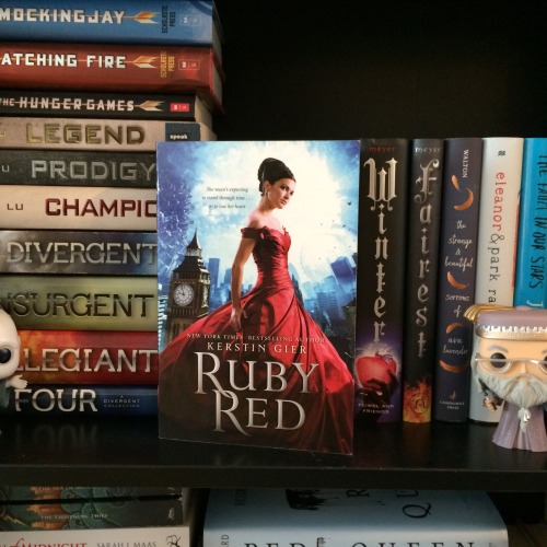 BOOK REVIEW!!RUBY RED by KERSTIN GIER4.5/5 starsI’m very happy with this novel; I have a