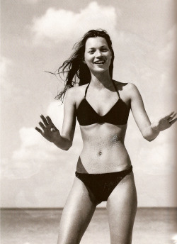 bellezzaxx:bellezzaxx:  Bikini Baby | Kate Moss by Patrick DemarchelierHarper’s Bazaar May 1998   