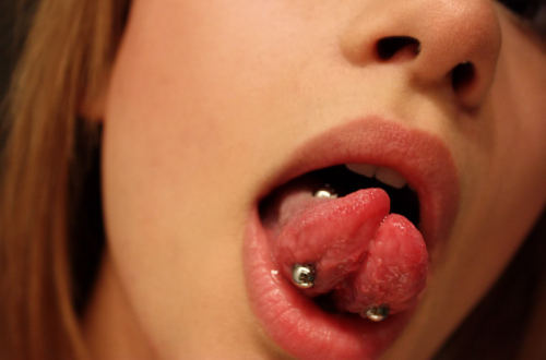 bettytwelve12: Sexy  Double pierced and split 